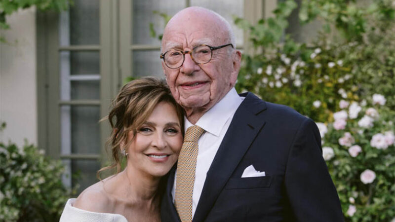 Rupert Murdoch se casa por quinta vez a los 93 años