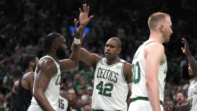 Los Celtics pican delante en la final de la NBA ante los Mavericks, en retorno de Porzingis