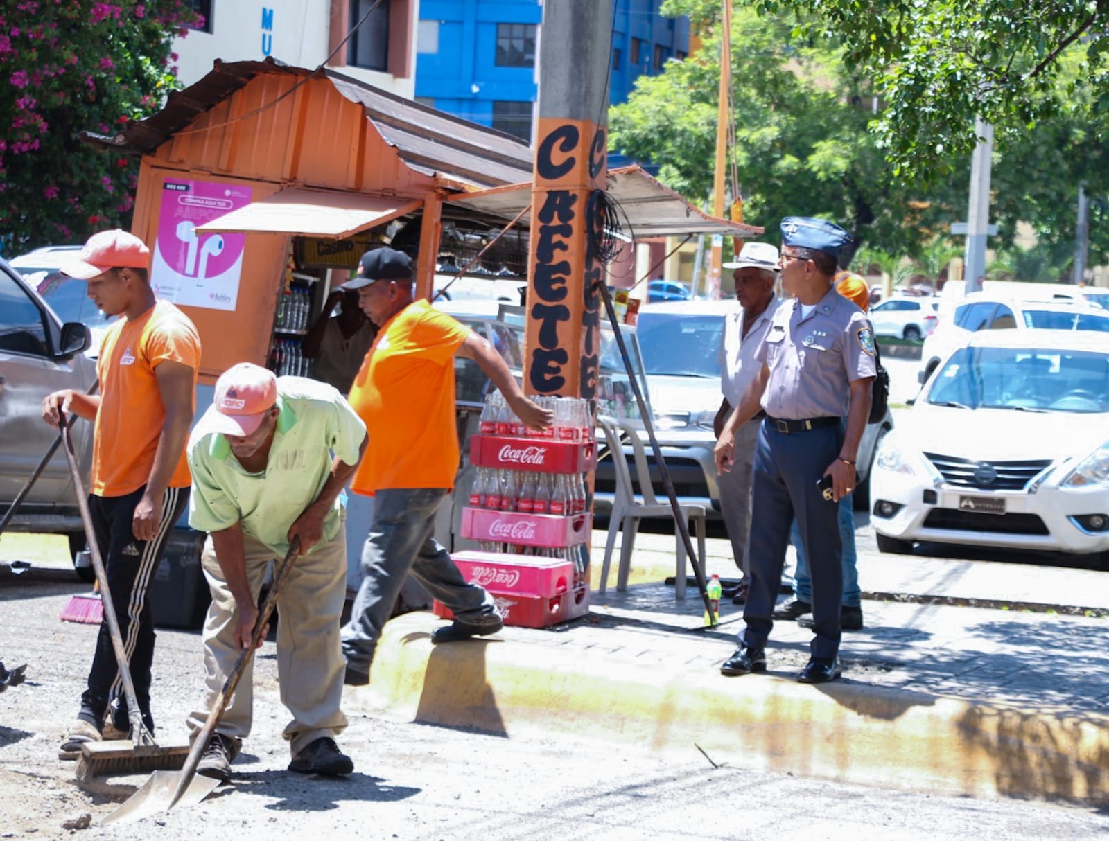 Dirección de Policía Comunitaria realiza operativo de levantamiento en Villa Consuelo, Distrito Nacional