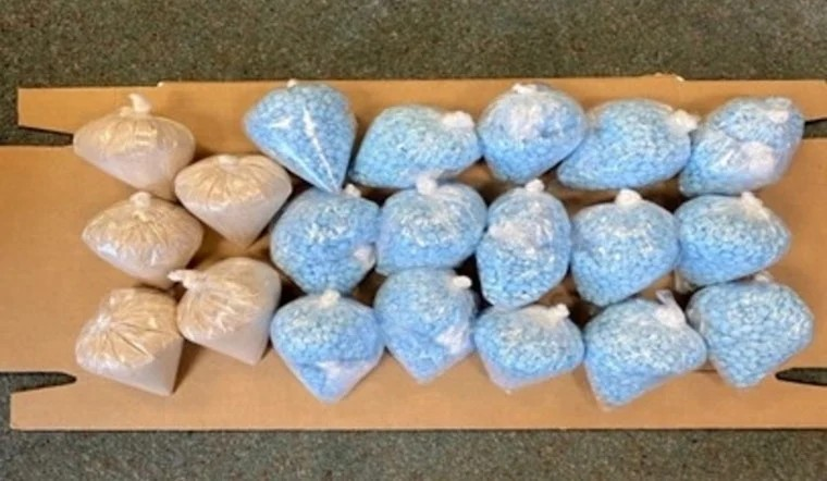 BOSTON: Arrestan dominicanos con 30 mil pastillas de fentanilo