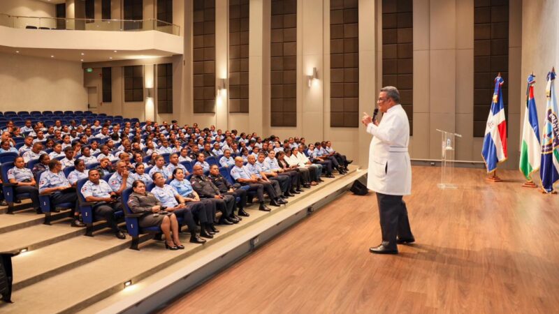 Policía Nacional a través de la Dirección de Sanidad, ofrece charla de Salud Mental a agentes de la Policía Escolar