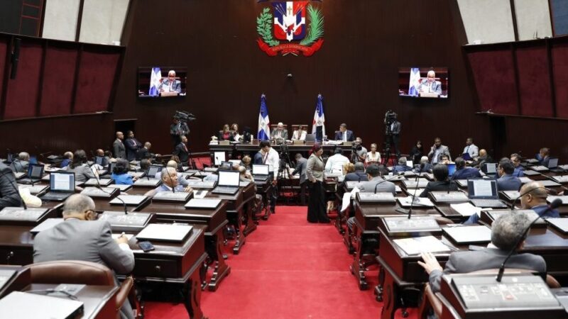 Someterán a vistas públicas proyecto de reforma fiscal RD