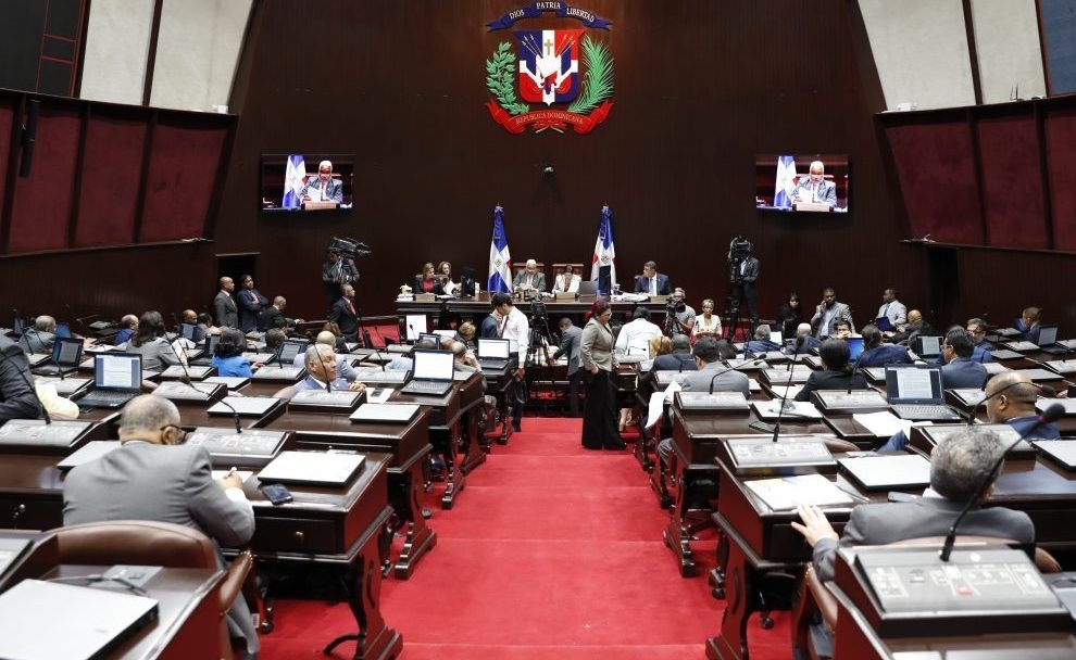 Someterán a vistas públicas proyecto de reforma fiscal RD