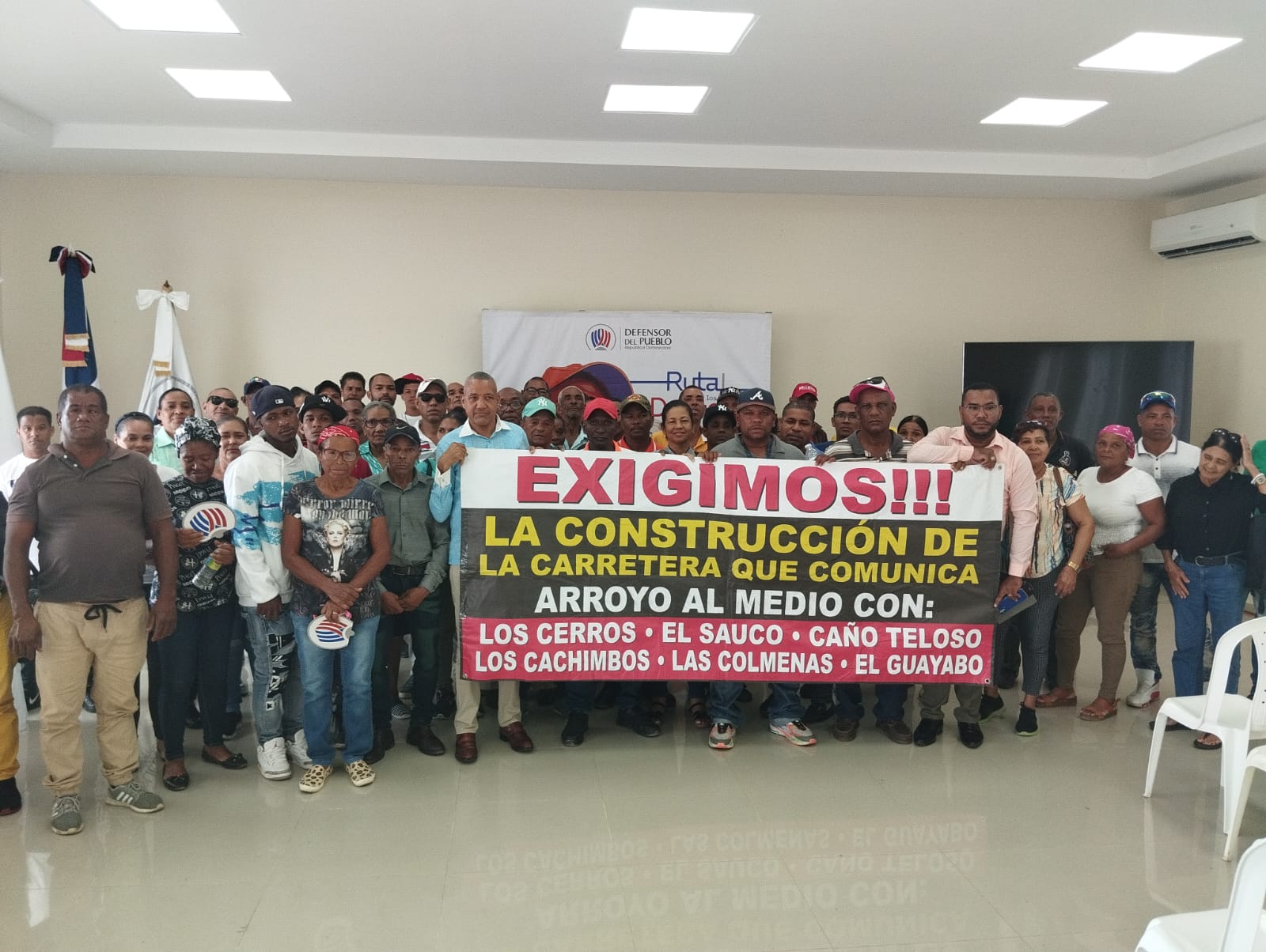 Comunitarios solicitan al Defensor del Pueblo acompañamiento para lograr construcción de carretera Nagua-Los Oréganos